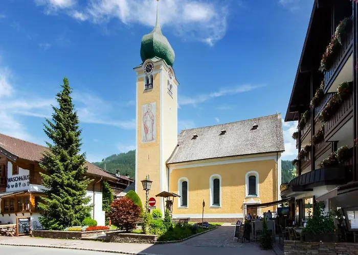 Luxury In Near Ski Area